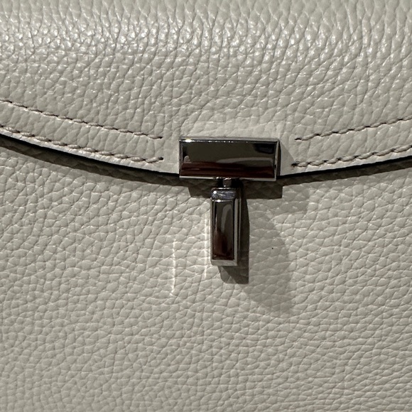 Toteme white T lock clutch - Picture 2 of 10